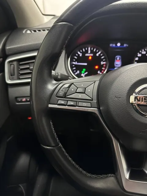 Nissan Qashqai 1.5 dci Business 115cv - Immagine 16