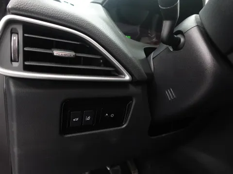 Volkswagen T-Roc 2.0 tdi Style 115cv - Immagine 25
