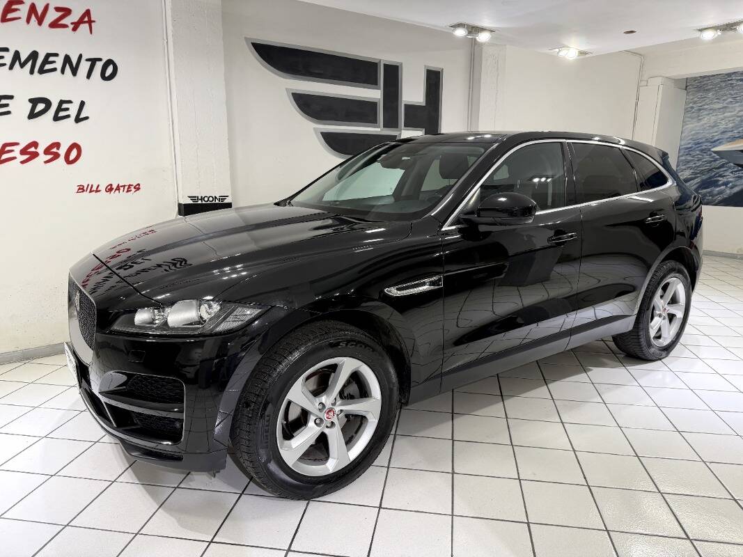 Jaguar F-Pace 2.0d i4 Prestige awd 180cv auto my20 - Immagine 3