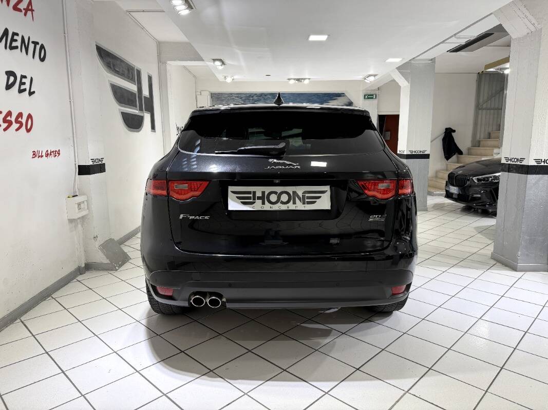 Jaguar F-Pace 2.0d i4 Prestige awd 180cv auto my20 - Immagine 6