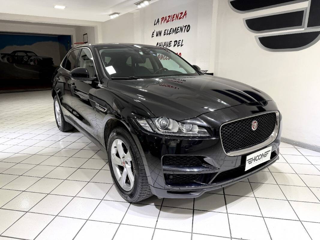 Jaguar F-Pace 2.0d i4 Prestige awd 180cv auto my20 - Immagine 10