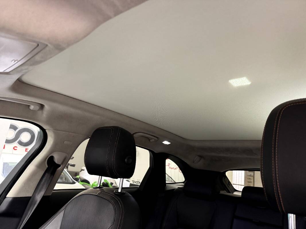 Jaguar F-Pace 2.0d i4 Prestige awd 180cv auto my20 - Immagine 27