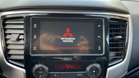 Mitsubishi L200 cl.cab 2.3d Inform 4wd 150cv - Immagine 4