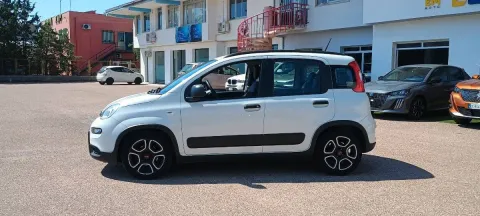Fiat Panda 1.0 firefly hybrid City Life s&s 70cv 5p.ti - Immagine 3
