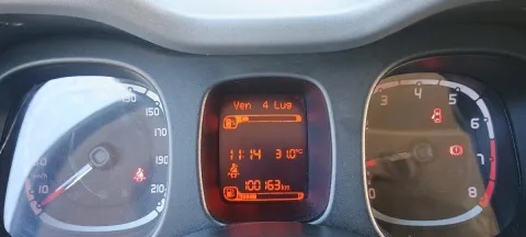 Fiat Panda 1.0 firefly hybrid City Life s&s 70cv 5p.ti - Immagine 12