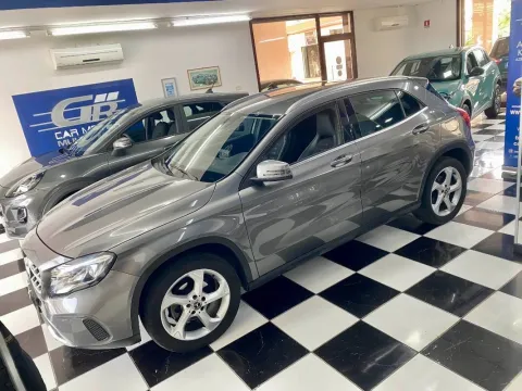Mercedes GLA 200 d Sport auto - Immagine 3