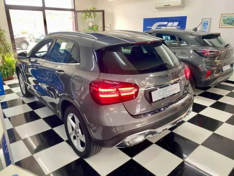 Mercedes GLA 200 d Sport auto - Immagine 4