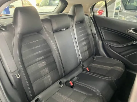 Mercedes GLA 200 d Sport auto - Immagine 29