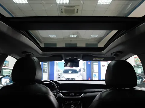 Alfa Romeo Stelvio 2.2 t Sport Tech rwd 160cv auto - Immagine 31