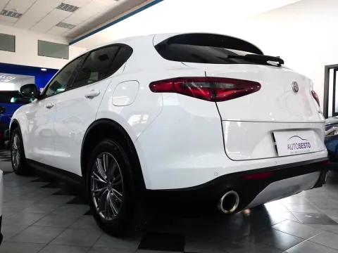 Alfa Romeo Stelvio 2.2 t Business Q4 190cv auto - Immagine 5