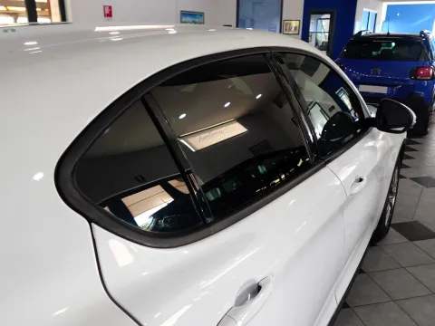 Alfa Romeo Stelvio 2.2 t Business Q4 190cv auto - Immagine 9