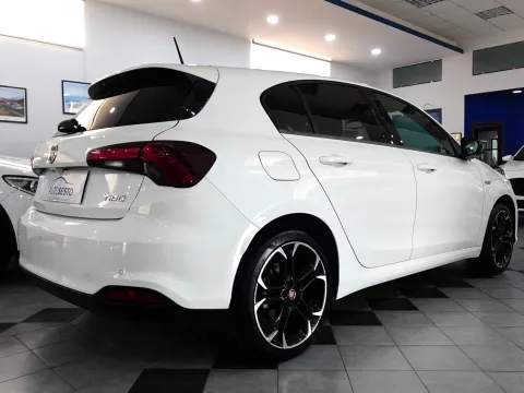 Fiat Tipo 5p 1.6 mjt S-Design s&s 120cv my20 - Immagine 4