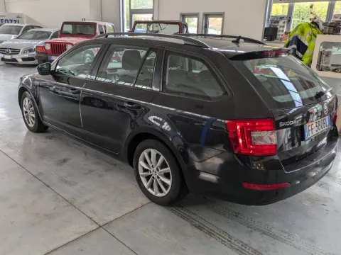 Mercedes GLE 300 d Sport 4matic auto - Immagine 4