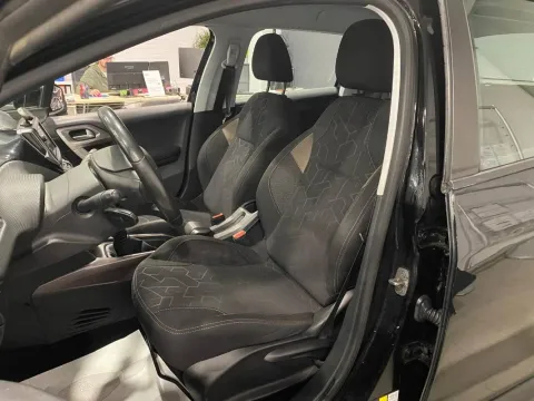 BMW 218i Active Tourer Sport 140cv auto - Immagine 5