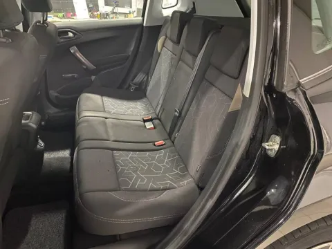 BMW 218i Active Tourer Sport 140cv auto - Immagine 7