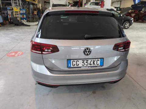 Jeep Renegade 1.6 mjt Limited 2wd 130cv - Immagine 4