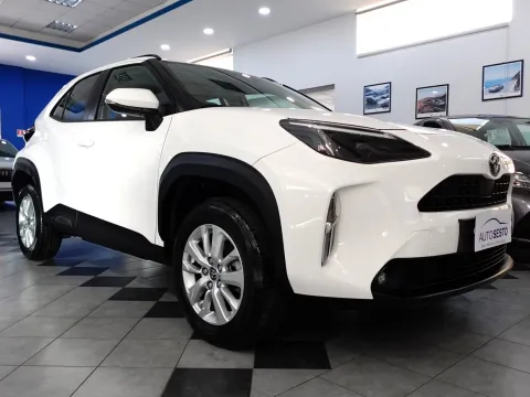 Toyota Yaris Cross 1.5h Active fwd 116cv e-cvt - Immagine 3