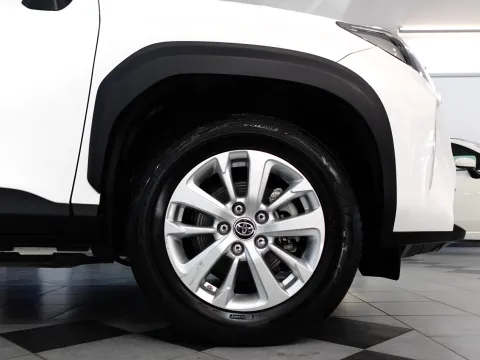 Toyota Yaris Cross 1.5h Active fwd 116cv e-cvt - Immagine 12