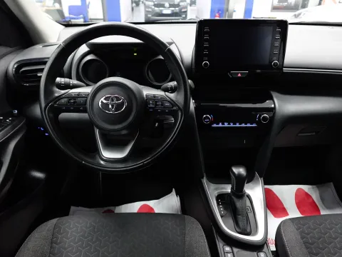Toyota Yaris Cross 1.5h Active fwd 116cv e-cvt - Immagine 13