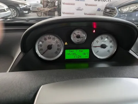 Alfa Romeo Stelvio 2.2 t Veloce Q4 210cv auto - Immagine 2