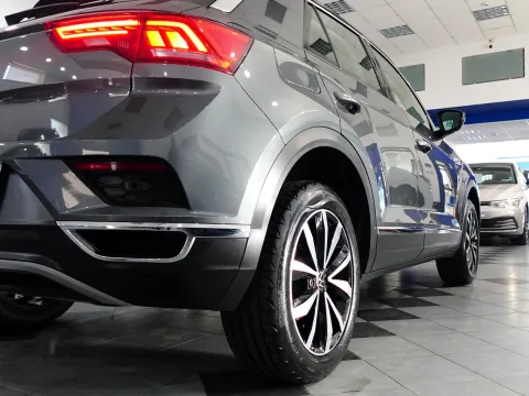 Volkswagen T-Roc 1.0 tsi Style 110cv - Immagine 10