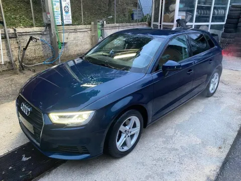 Jaguar E-Pace 2.0d i4 R-Dynamic awd 180cv auto - Immagine 1