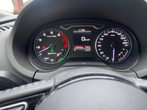 Jaguar E-Pace 2.0d i4 R-Dynamic awd 180cv auto - Immagine 2