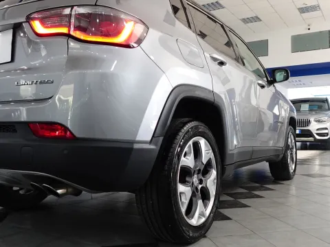 Jeep Compass 2.0 mjt Limited 4wd 140cv auto - Immagine 10