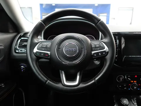 Jeep Compass 2.0 mjt Limited 4wd 140cv auto - Immagine 18