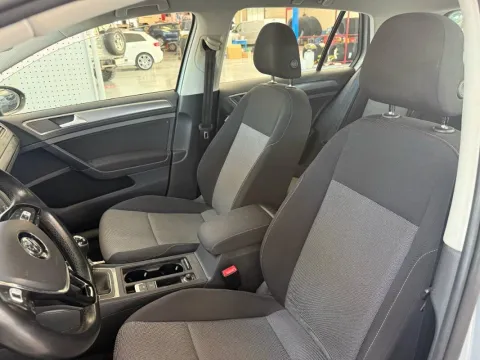 Volkswagen Golf 5p 1.6 tdi Trendline 90cv - Immagine 11