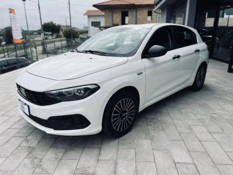 Fiat Tipo 5p 1.0 t3 100cv - Immagine 1