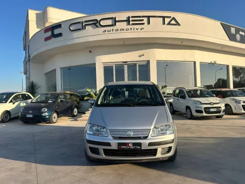 Fiat Idea 1.3 mjt 16v Black Star - Immagine 1