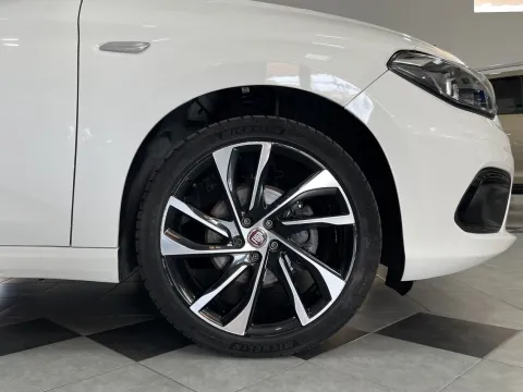 Fiat Tipo 5p 1.6 mjt S-Design s&s 120cv my20 - Immagine 13