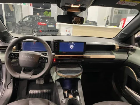 Lancia Ypsilon 1.2 mhev LX 110cv e-dct - Immagine 8