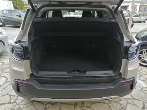 Jeep Avenger 1.2 turbo e-hybrid mhev Summit fwd 110cv edct6 - Immagine 13