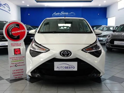 Toyota Aygo 5p 1.0 x-cool 72cv - Immagine 1