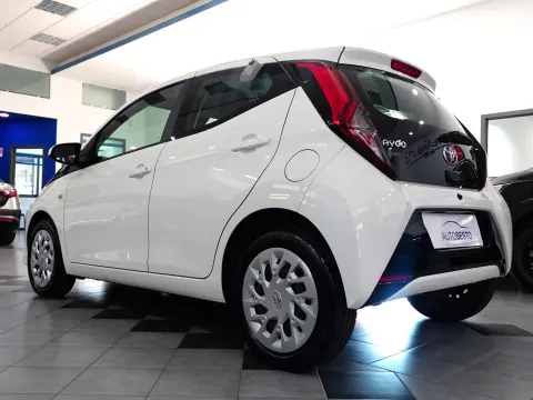 Toyota Aygo 5p 1.0 x-cool 72cv - Immagine 5