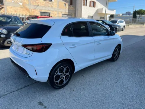 Abarth 595 1.4 t-jet Monster Energy Yamaha 165cv - Immagine 6