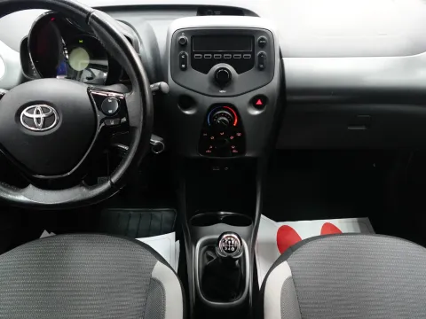 Toyota Aygo 5p 1.0 x-cool 72cv - Immagine 11