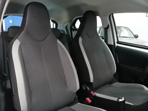 Toyota Aygo 5p 1.0 x-cool 72cv - Immagine 18
