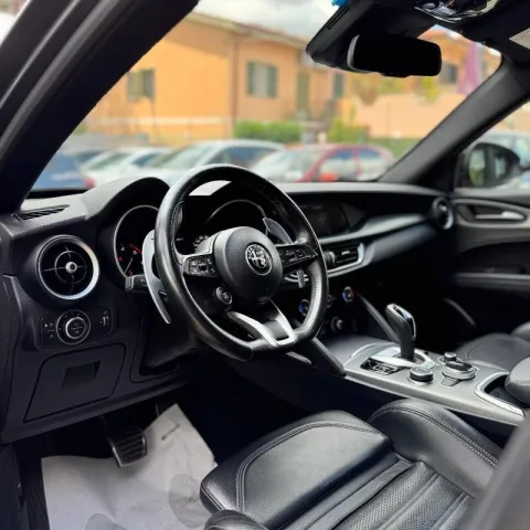 Alfa Romeo Stelvio 2.2 t Veloce Ti Q4 210cv auto - Immagine 7