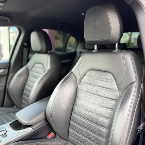 Alfa Romeo Stelvio 2.2 t Veloce Ti Q4 210cv auto - Immagine 8