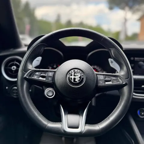 Alfa Romeo Stelvio 2.2 t Veloce Ti Q4 210cv auto - Immagine 9
