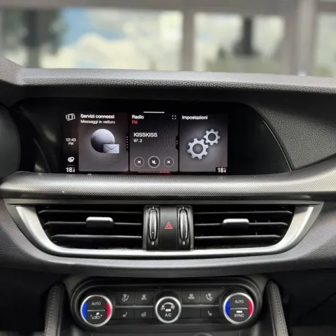 Alfa Romeo Stelvio 2.2 t Veloce Ti Q4 210cv auto - Immagine 11