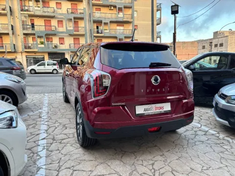 Ssangyong Tivoli 1.6 Exclusive awd - Immagine 6