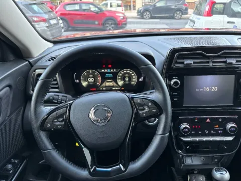 Ssangyong Tivoli 1.6 Exclusive awd - Immagine 13