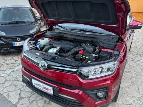 Ssangyong Tivoli 1.6 Exclusive awd - Immagine 16