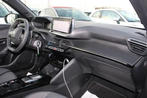 Peugeot 2008 1.2 puretech Allure s&s 130cv eat8 - Immagine 15