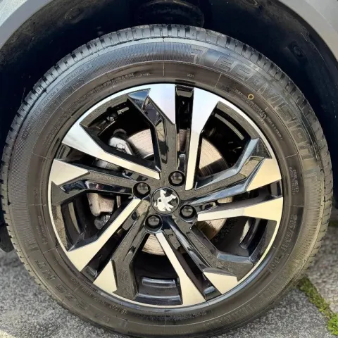 Peugeot 2008 1.5 bluehdi GT s&s 130cv eat8 - Immagine 18