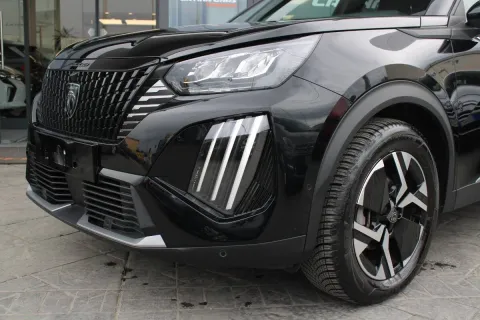 Peugeot 2008 1.2 puretech Allure s&s 130cv eat8 - Immagine 2